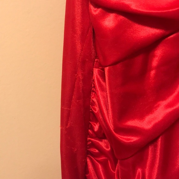 Gorgeous Red Satin Dress ❤️ - Picture 7 of 8